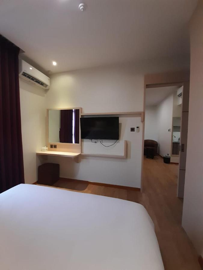 Blitz Hotel Batam Centre Dış mekan fotoğraf