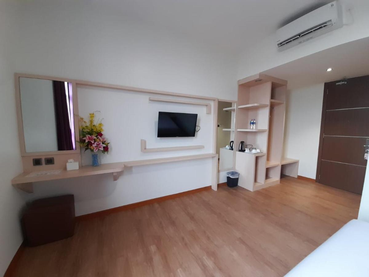 Blitz Hotel Batam Centre Dış mekan fotoğraf
